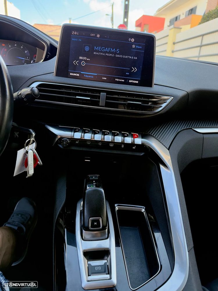 Peugeot 5008 PureTech 130 EAT8 Stop & Start Allure - 17