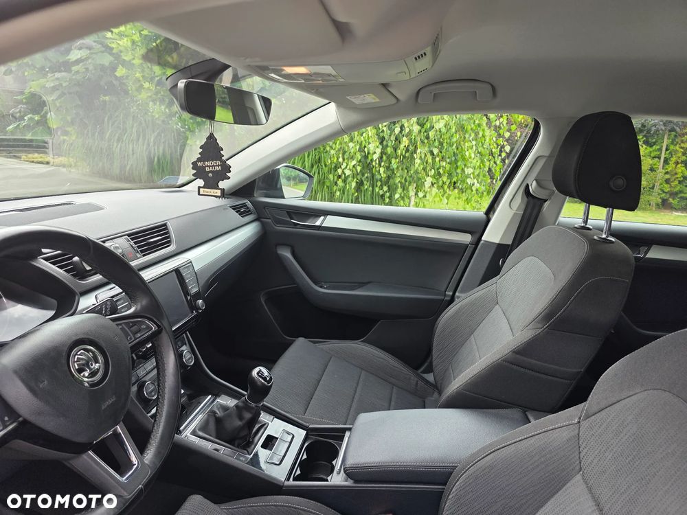 Skoda Superb 2.0 TDI Active - 12