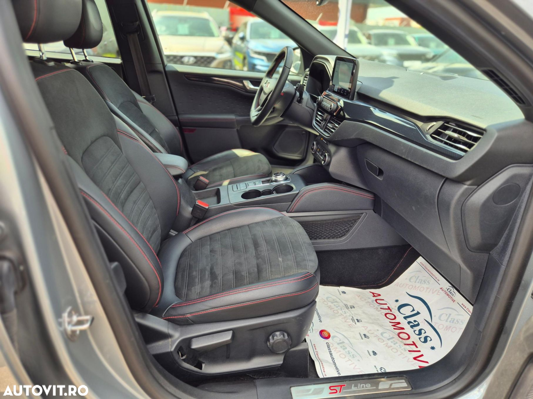 Ford Kuga 2.5 Duratec FHEV 4x4 ST-LINE X - 23