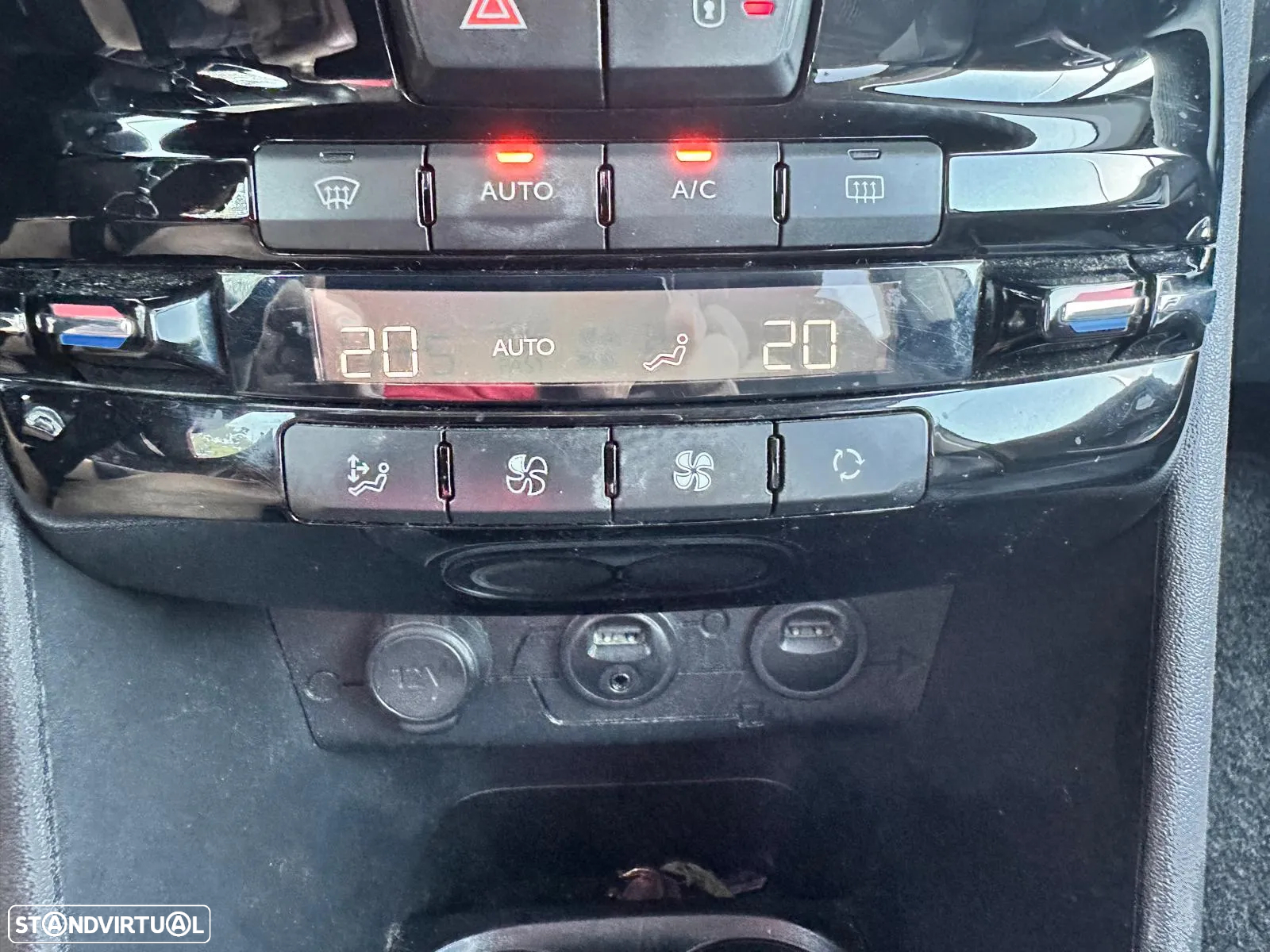 Peugeot 2008 1.6 e-HDi Allure - 15