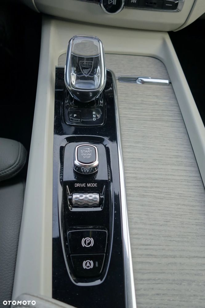 Volvo XC 60 B4 D AWD Inscription - 22