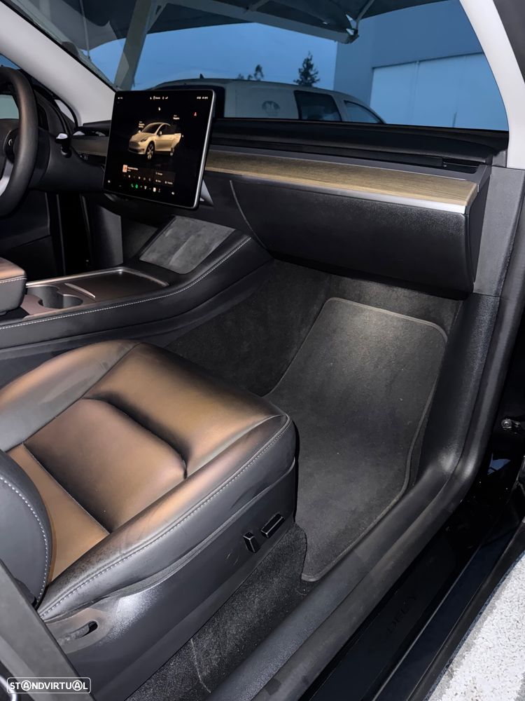 Tesla Model Y Standard - 22