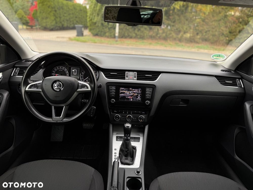 Skoda Octavia 2.0 TDI DSG Style - 29