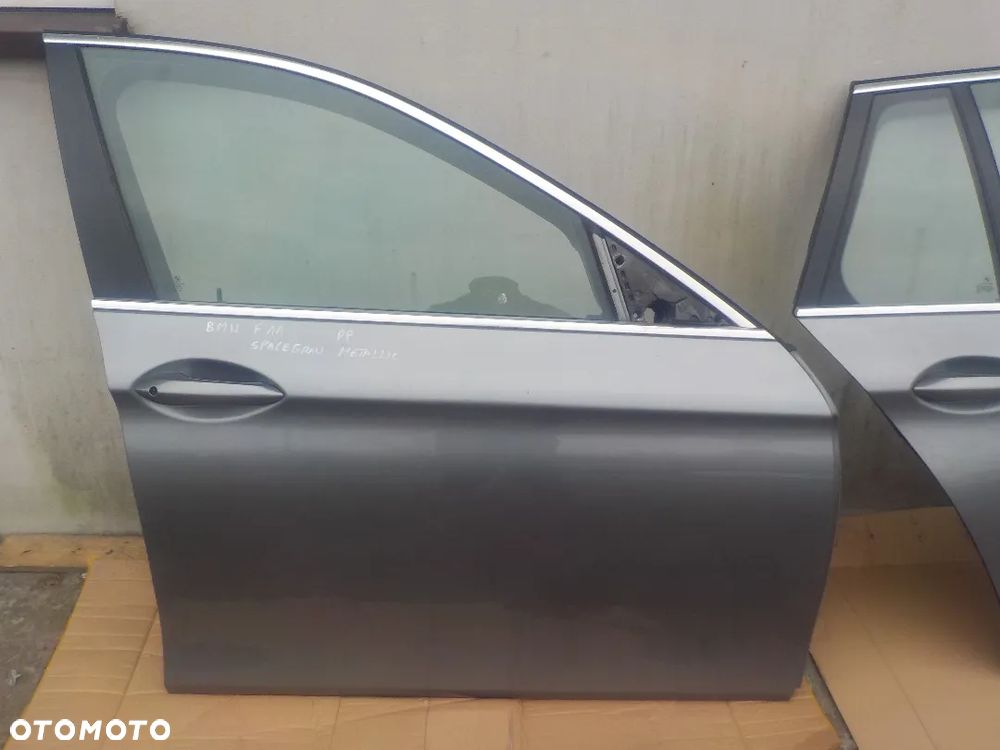 BMW SERIA 5 F10 F11 DRZWI PRAWY PRZÓD SPACEGRAU METALLIC