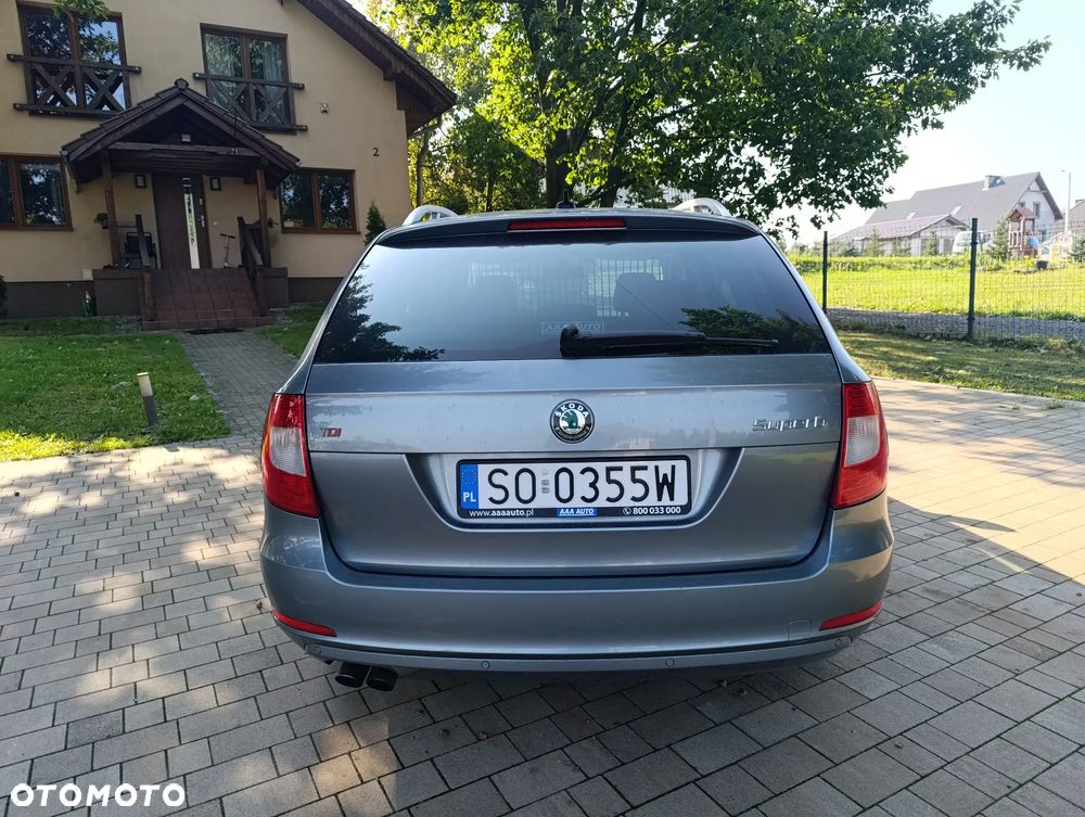 Skoda Superb 2.0 TDI Elegance DSG - 5