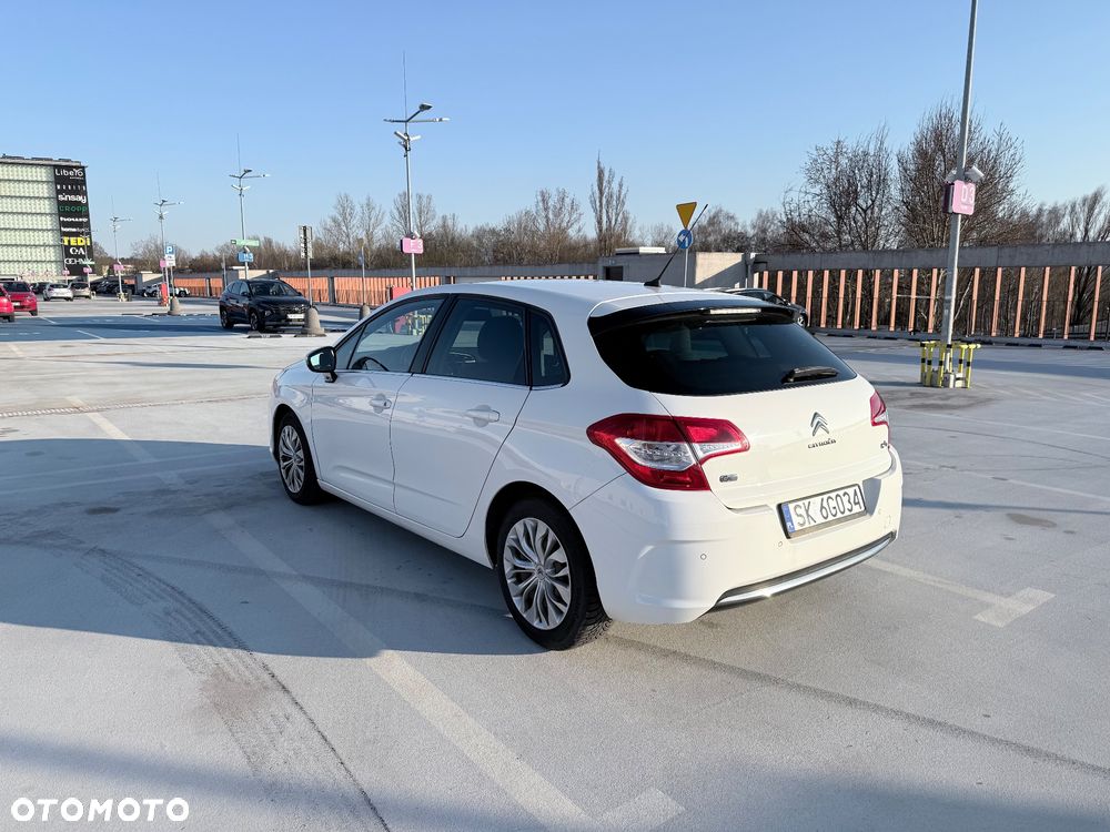 Citroën C4 e-HDi 115 Selection - 7