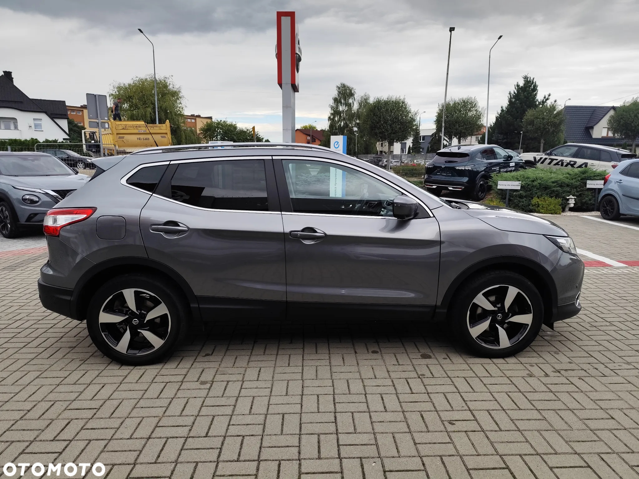 Nissan Qashqai 1.2 DIG-T N-Connecta EU6 - 4