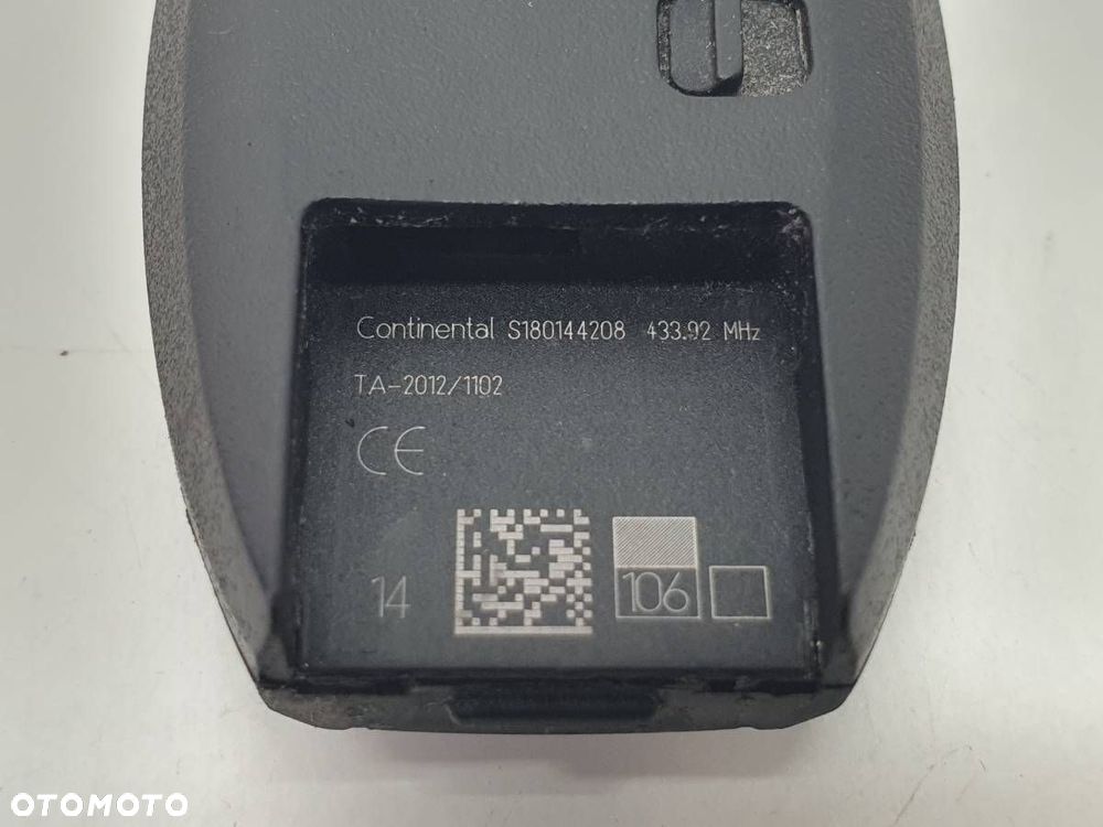 PILOT KLUCZYK S180144208 INFINITI KEYLESS INFINITI Q50 433,92 MHZ - 3