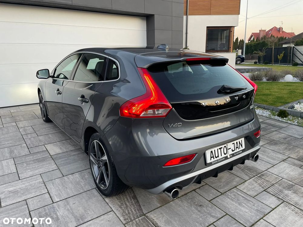 Volvo V40 D2 R Design - 34
