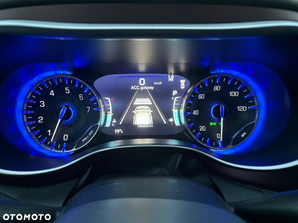 Chrysler Pacifica - 29