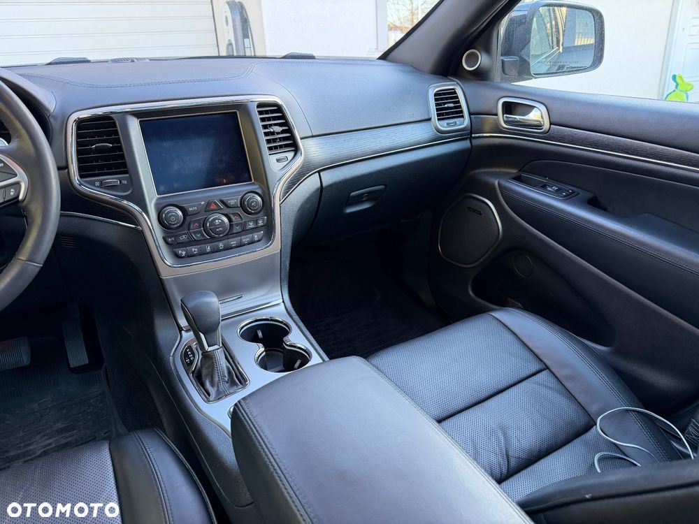 Jeep Grand Cherokee ver-3-6-v6-summit - 26