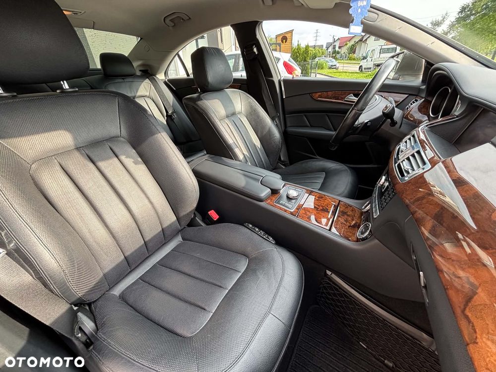 Mercedes-Benz CLS 350 CDI DPF BlueEFFICIENCY 7G-TRONIC - 26
