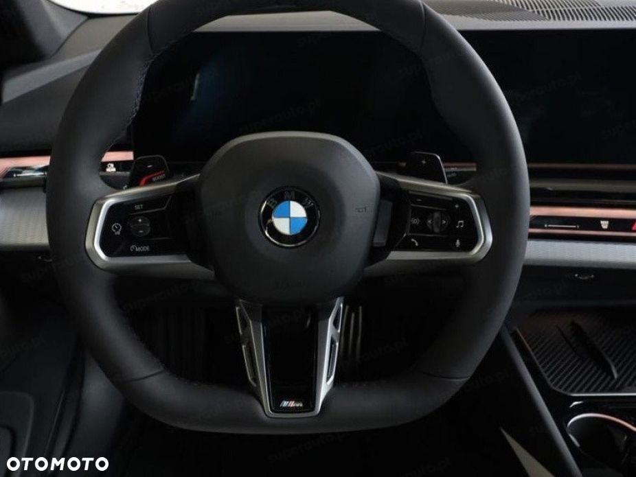 BMW Seria 5 540d xDrive mHEV M Sport - 11