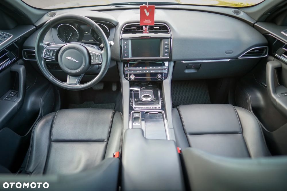 Jaguar F-Pace - 20