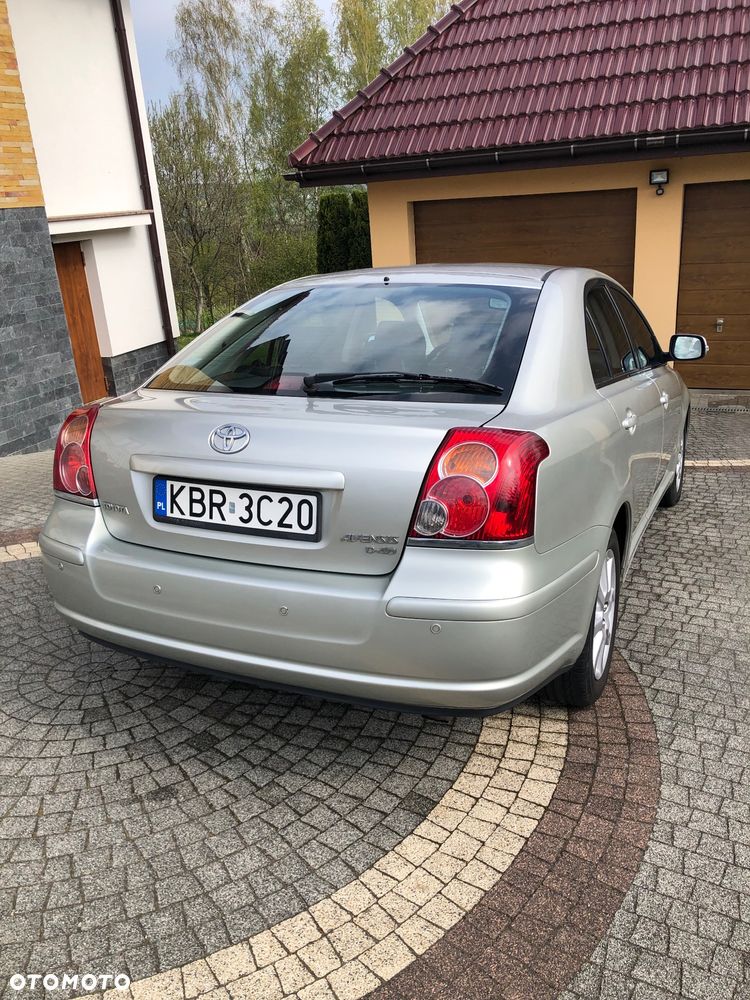 Toyota Avensis 2.0 D-4D - 3