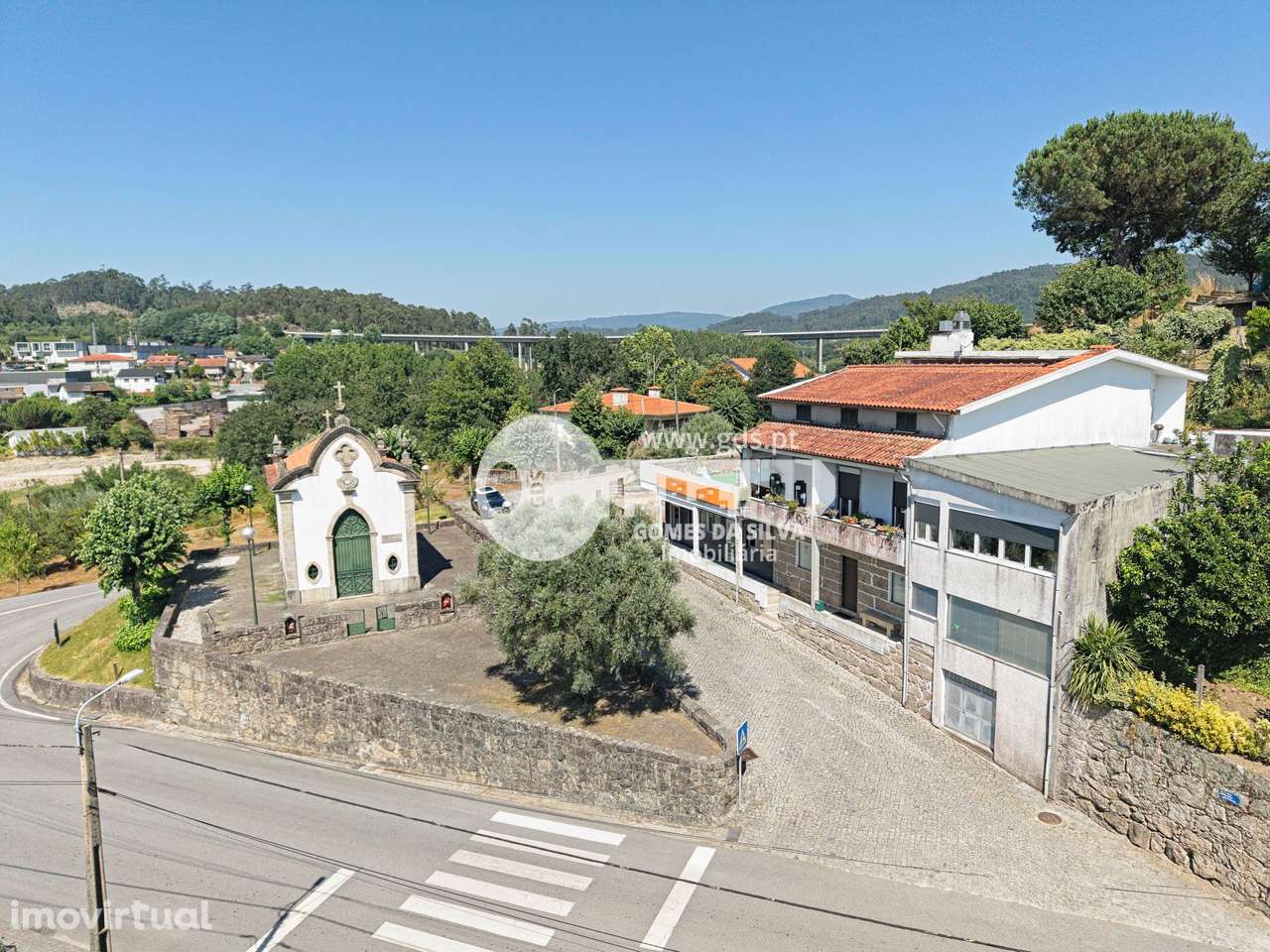 Moradia T3+1 com Espaços Comerciais – Ideal para Viver e Investir - Grande imagem: 3/57