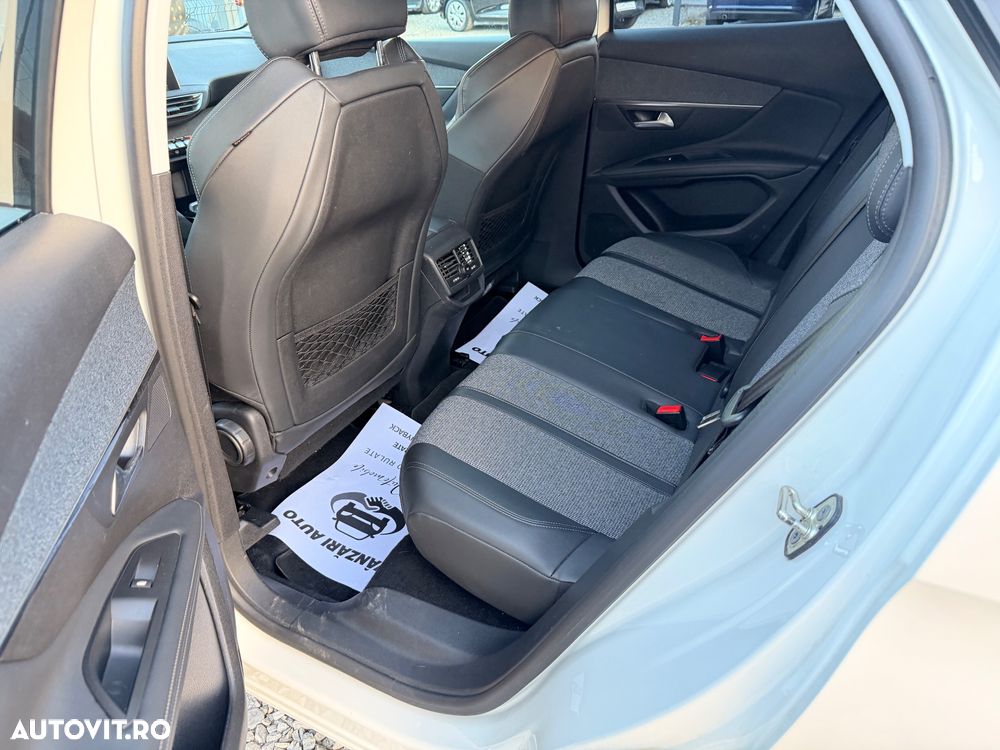 Peugeot 3008 PureTech 130 Stop & Start GPF Allure - 18