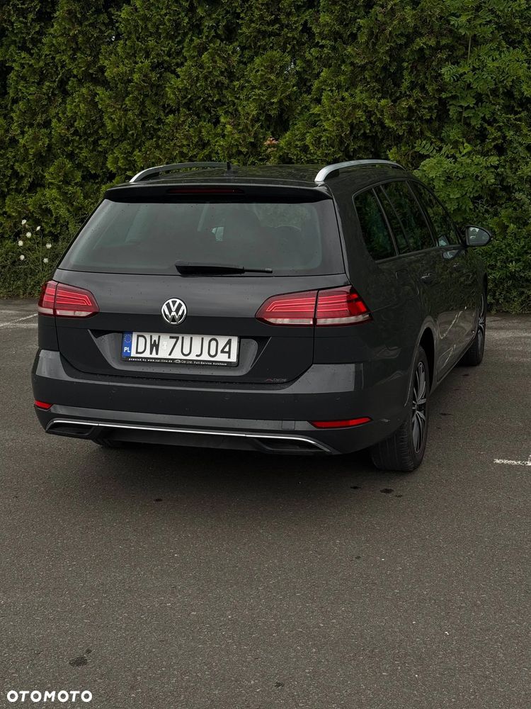 Volkswagen Golf - 11