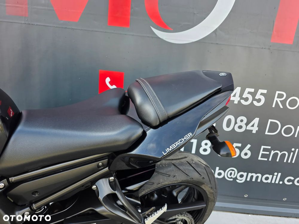 Yamaha FZ8 - 13