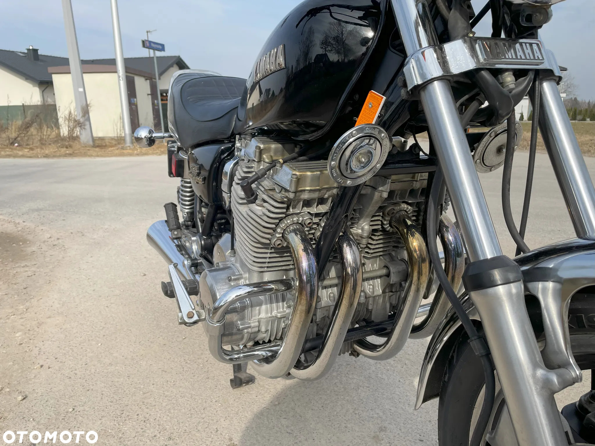 Yamaha XS - 10