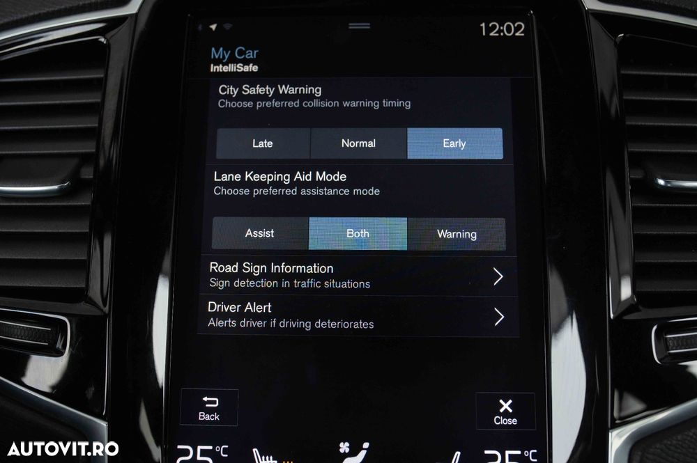 Volvo XC 90 T6 AWD R-Design - 32