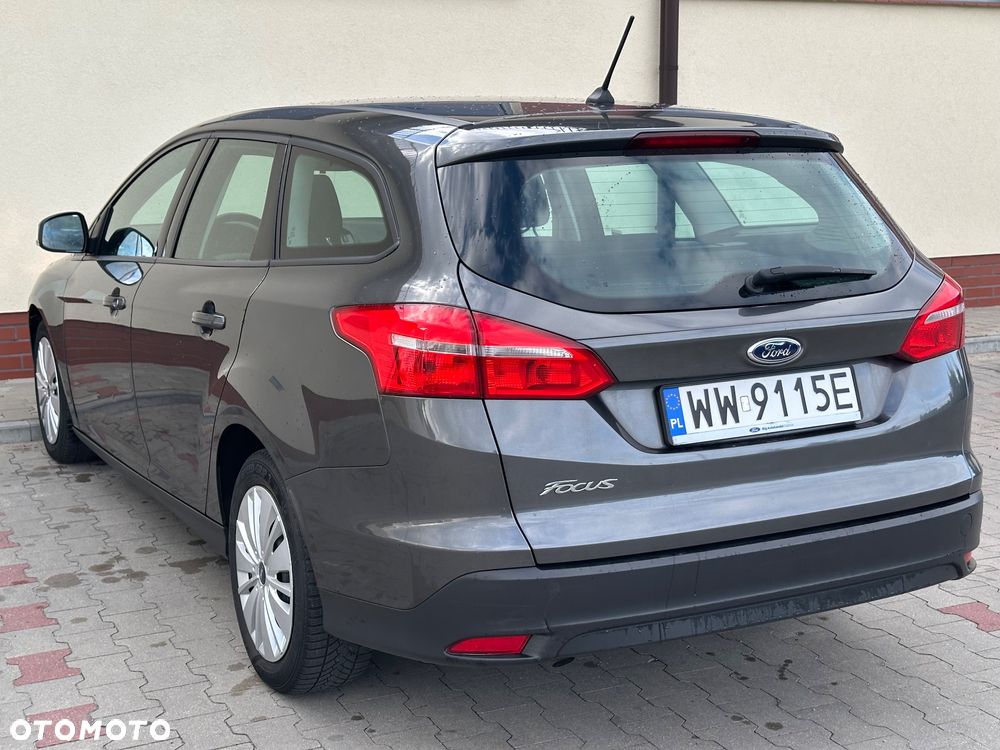 Ford Focus 1.5 TDCi SYNC Edition - 9