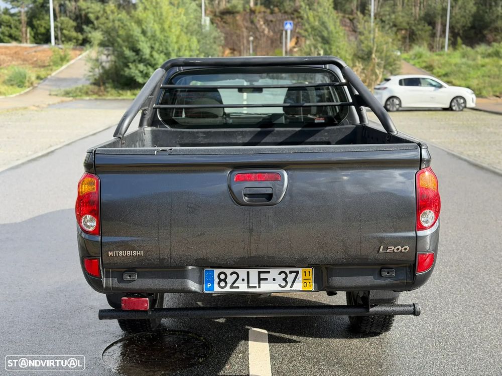 Mitsubishi L200 2.5 DI-D CD Invite+ AC/ABS 4WD - 18