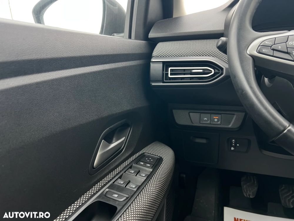 Dacia Logan TCe 90 MT6 Expression - 14