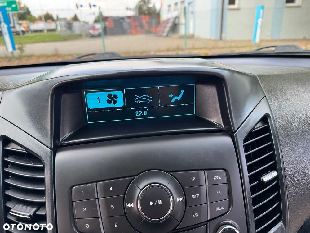 Chevrolet Orlando - 35