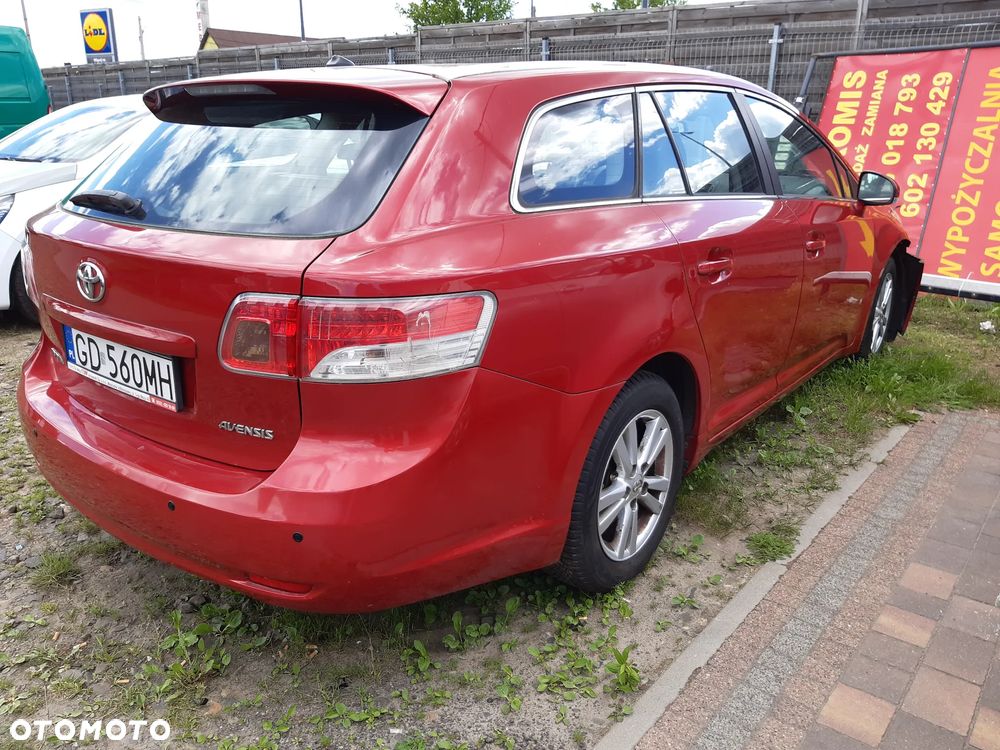 Toyota Avensis 1.8 Sol - 8