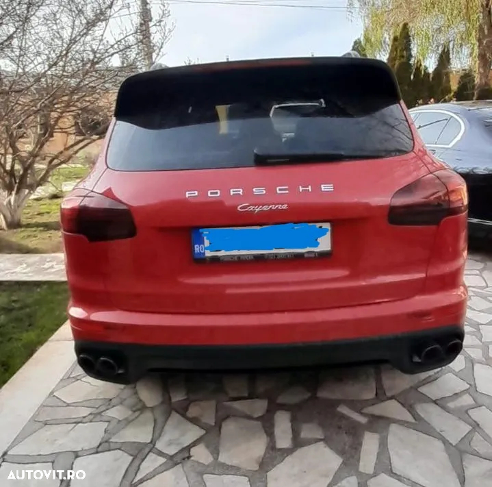 Porsche Cayenne - 2