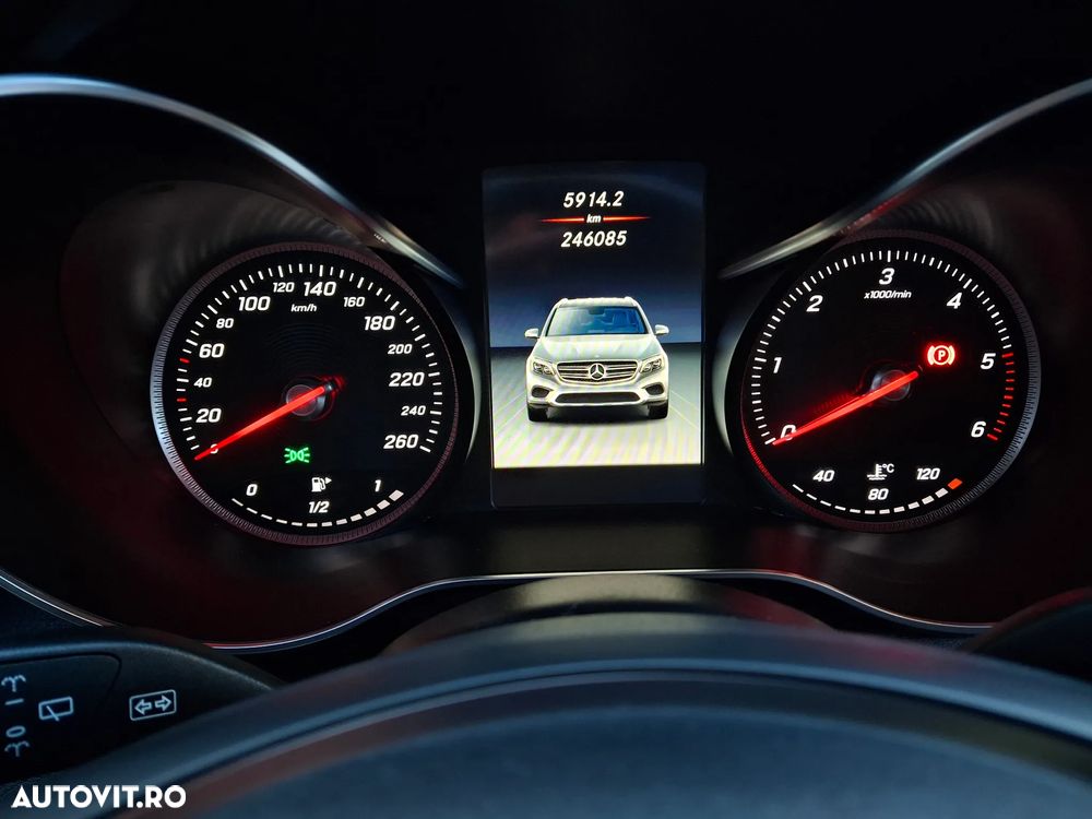 Mercedes-Benz GLC - 11