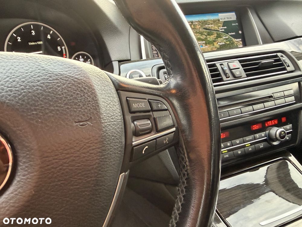 BMW Seria 5 520d Luxury Line - 23