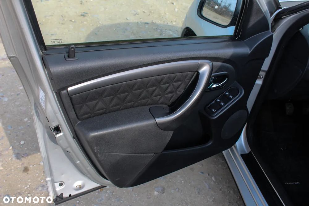 Dacia Duster 1.6 16V 105 4x2 Essentiel - 24