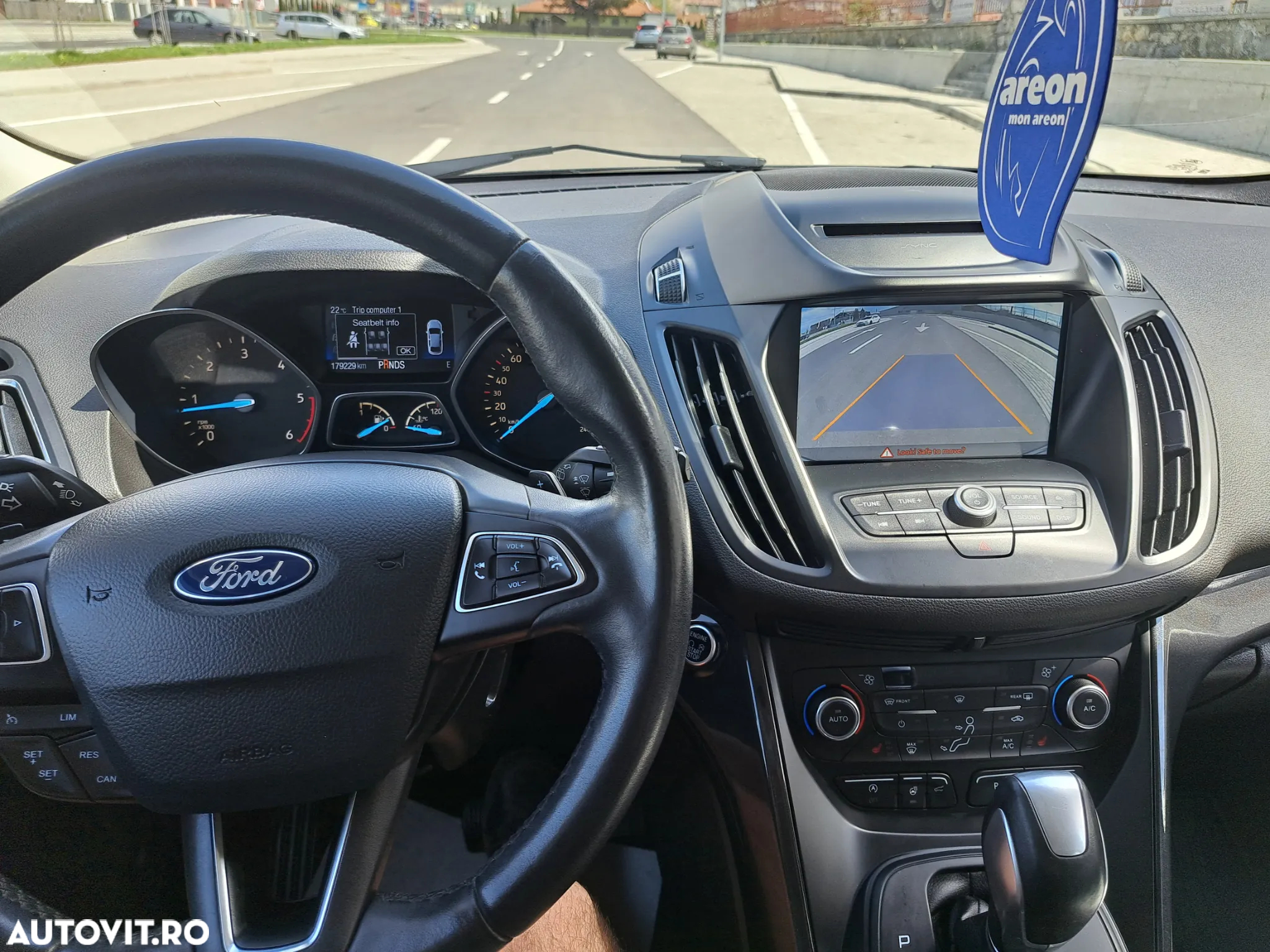 Ford Kuga 2.0 TDCi 4x4 Aut. Titanium - 9