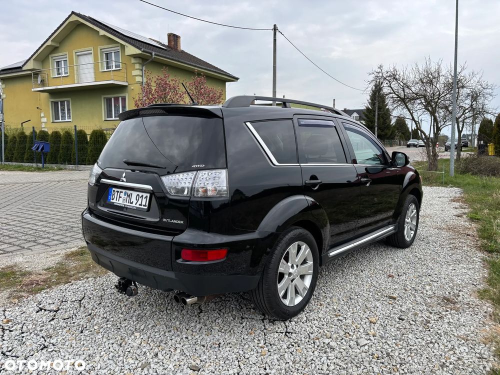 Mitsubishi Outlander 2.2 DI-D 4WD Invite - 16