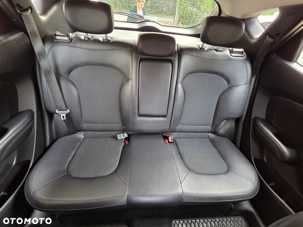 Hyundai ix35 1.7 CRDi Comfort 2WD - 12