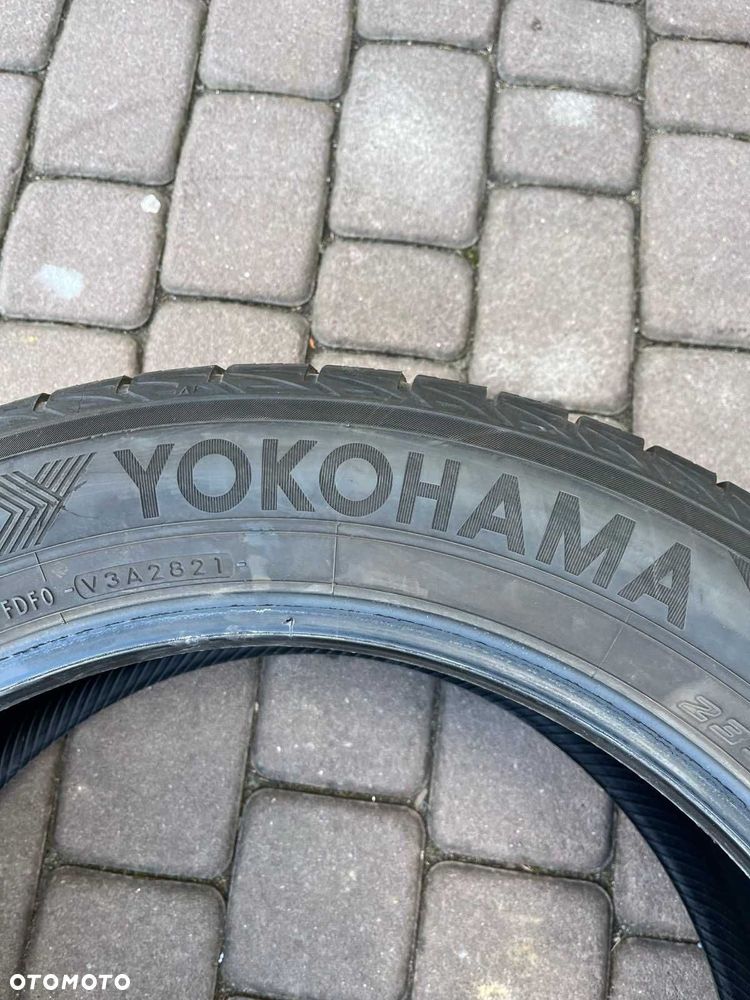 Opony Yokohama Avid GT BluEarth 235/55/19 101V  6,5mm - 9