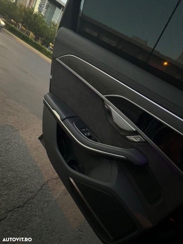 Audi A8 - 10