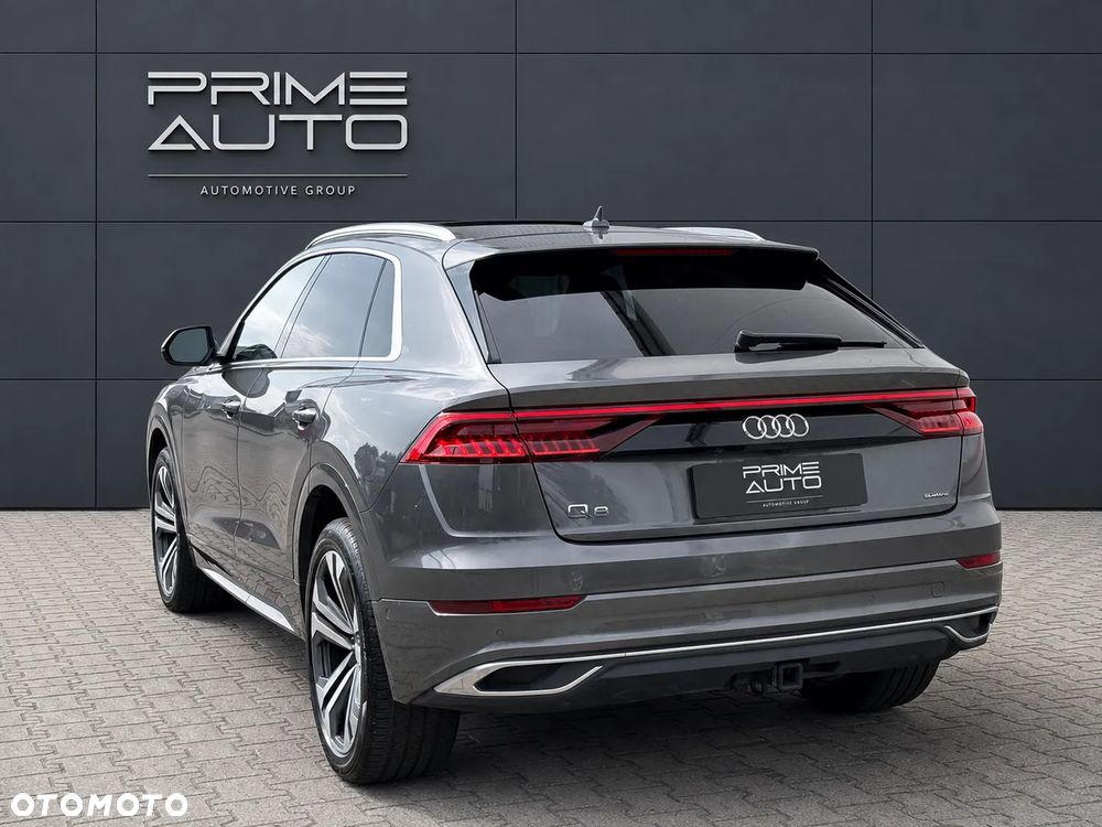 Audi Q8 - 10