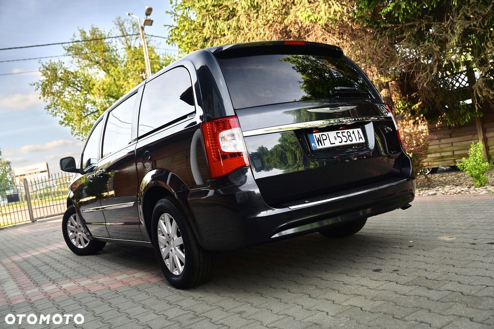 Chrysler Town & Country 3.6 Limited - 5