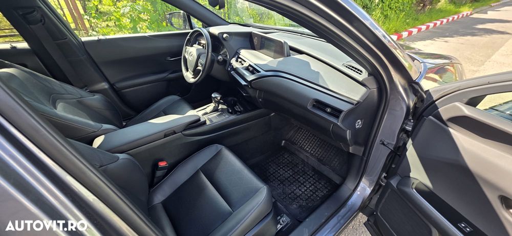 Lexus UX 200 - 7