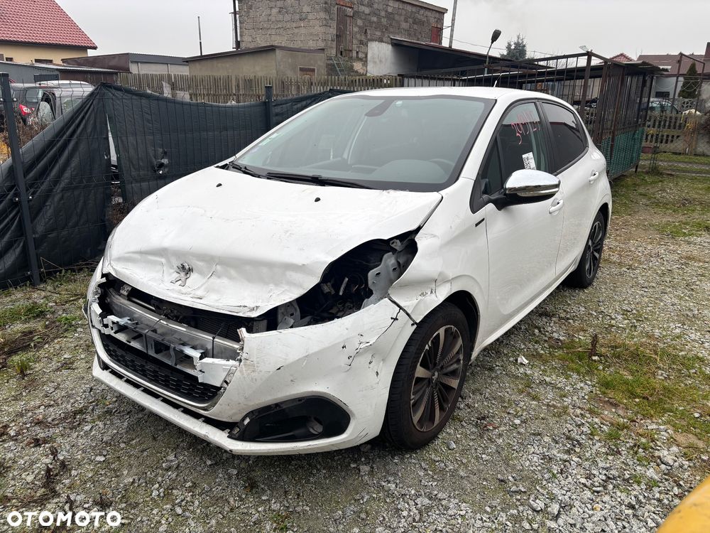 Peugeot 208 PureTech 82 Start & Stop Allure - 5