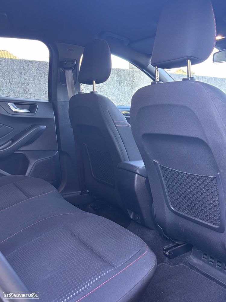 Ford Focus 1.0 EcoBoost MHEV ST-Line - 5