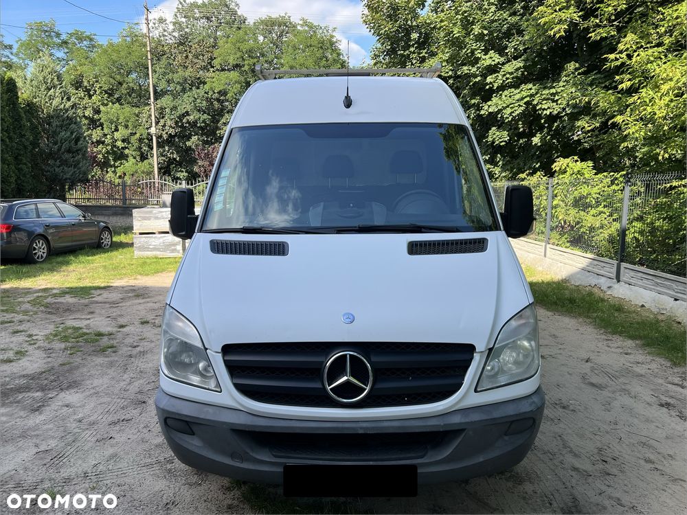 Mercedes-Benz Sprinter - 2