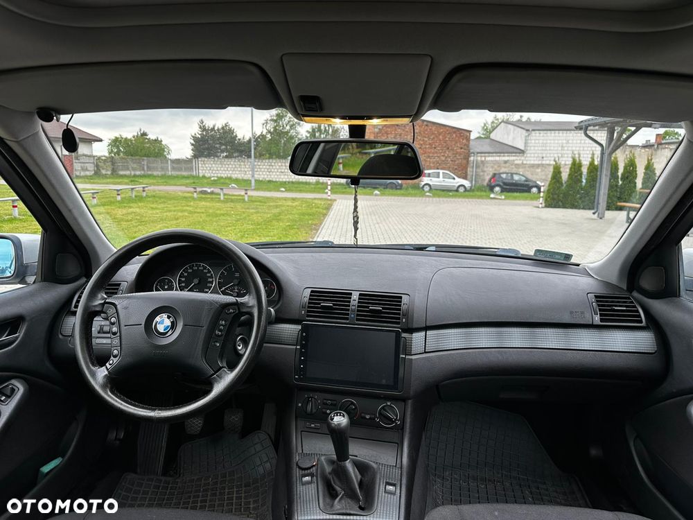 BMW Seria 3 318i - 6