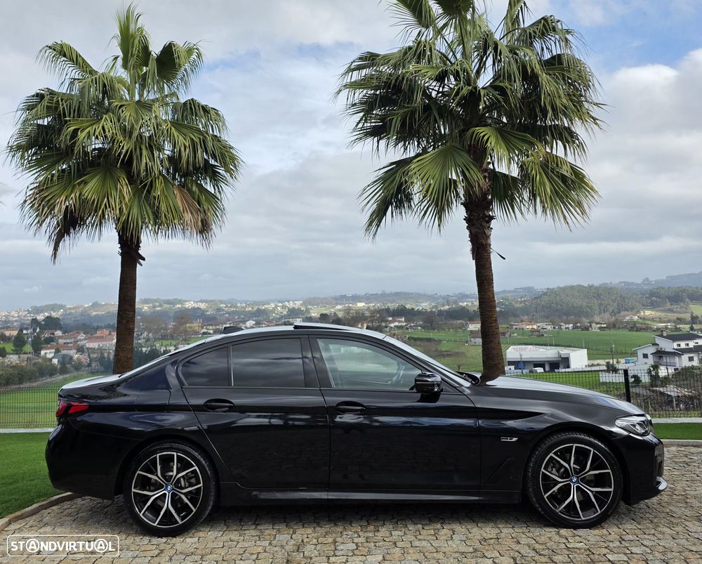 BMW 530 e Pack Desportivo M - 13