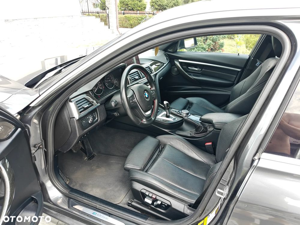 BMW Seria 3 330e iPerformance Luxury Line - 9
