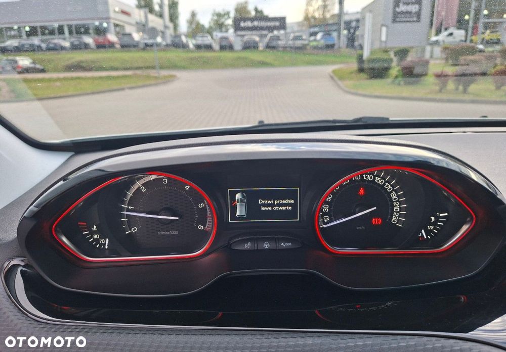 Peugeot 2008 - 32