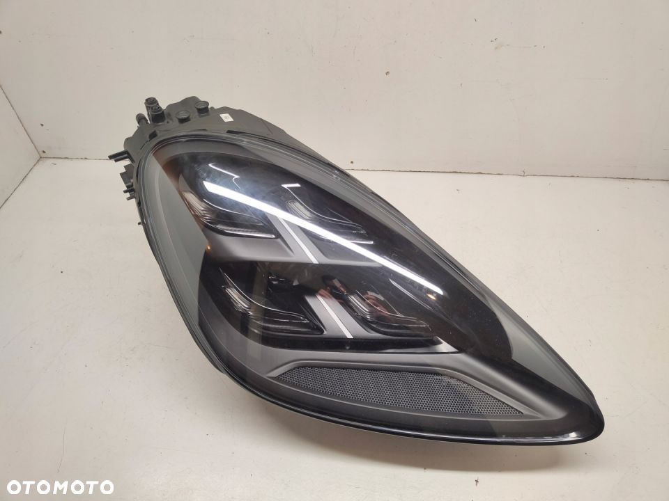 PORSCHE CAYENNE III LAMPA PRAWA F-LED MATRIX 17- - 3